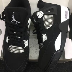 AIR JORDAN 4 RETRO WHITE THUNDER